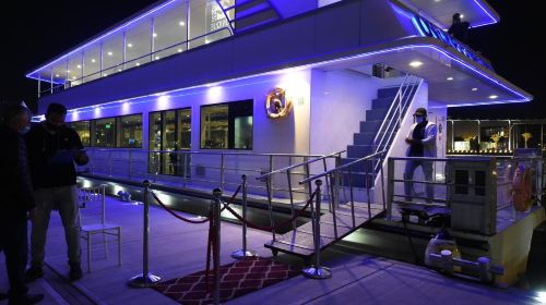 From Dubai Cruise: Gourmet Dinner Cruise on the Marina Day Tours 7