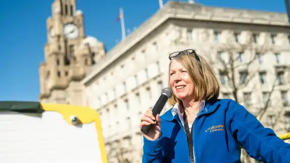 River cruise and sightseeing bus tour in Liverpool