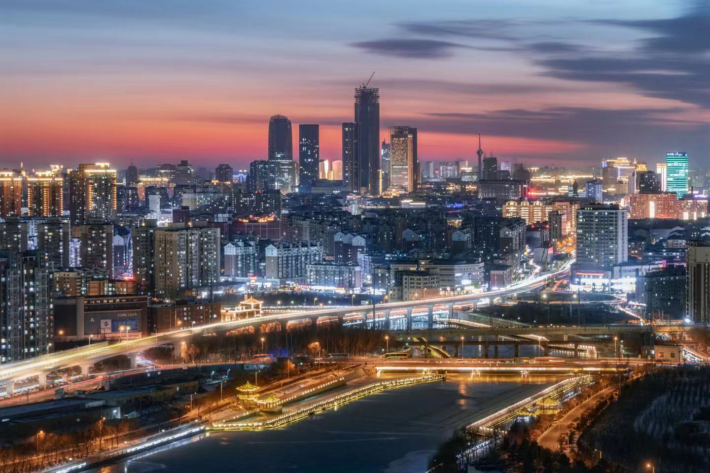 Changchun, Jilin - Tutto il territorio|Traduzione per affari e fiere/guida professionale/accompagnatore locale/Citywalk|Attrazioni turistiche|Inglese/Russo/Francese/lingue minoritarie, si prega di consultare prima di effettuare l'ordine!