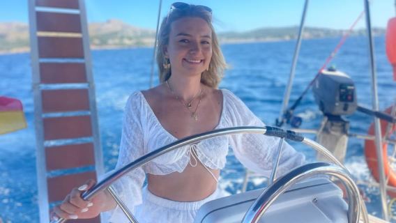 Alcudia: Sailing Yacht Excursion with Wine & Tapas