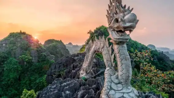 ニンビン1日ツアー：ホアルー、タムコック／チャンアン（ビュッフェランチ＆送迎付き）