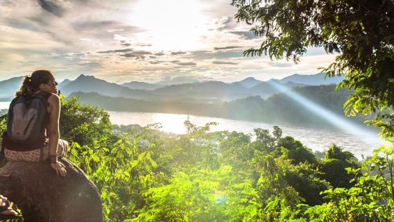 寮國琅勃拉邦｜ 旅遊陪同翻譯｜ 展會｜ 商務考察洽談｜ 自由行地接｜接機 （可私人定制）