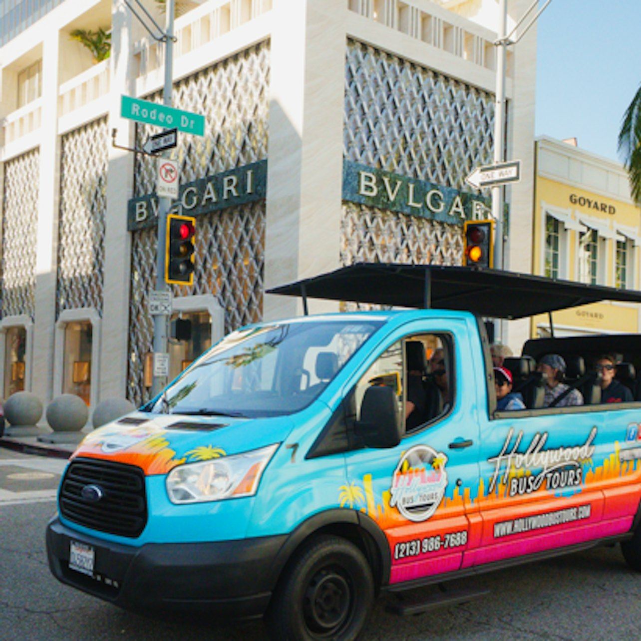 할리우드, 베벌리 힐스 및 유명인 저택: 가이드가 동행하는 오픈형 버스 투어