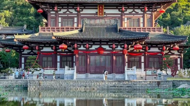 西安秦始皇帝陵博物院（兵馬俑）+華清宮一日遊【8人小團/可選中英文講解】