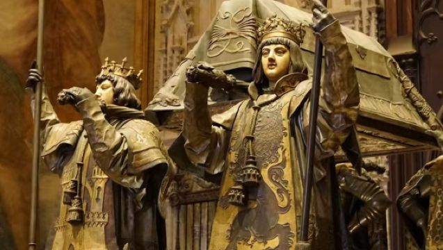 Visita guiada sin colas a los 3 monumentos principales de Sevilla (Catedral + Giralda + Alcázar)