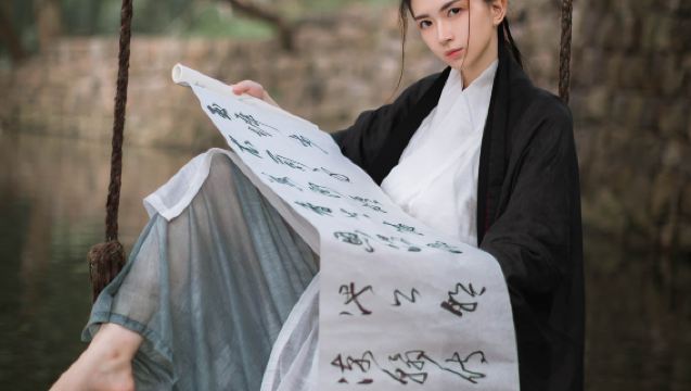 Huarong trip moments[Photo shooting services including photos, short videos, promotional videos, graduation photos, family-friendly portraits, wedding photos with all raw images provided]