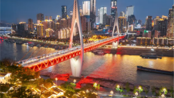 Kleingruppen-Tagesausflug mit Einheimischenbegleitung: Chongqing Drei-Schluchten-Museum + Große Halle des Volkes