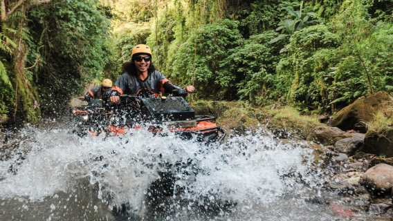 Experiência de Passeio de Quadriciclo ATV em Ubud