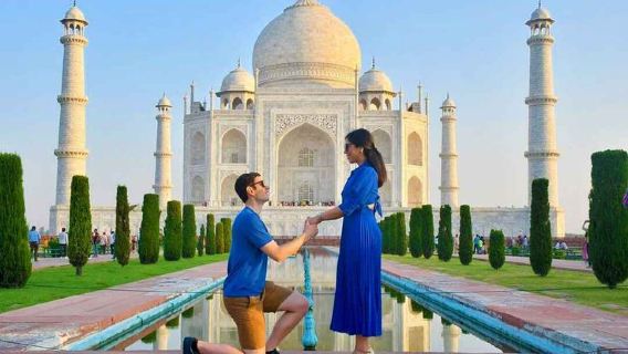 Agra: Taj Mahal, Agra Fort & Local Shopping Private Tour