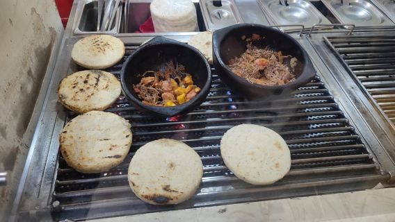 Medellin: Street Food and Poblado Rooftop Tour with a Local