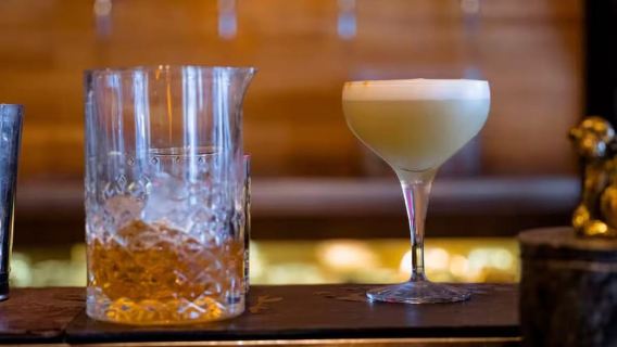 Nairobi bar crawl: Drink and Mingle