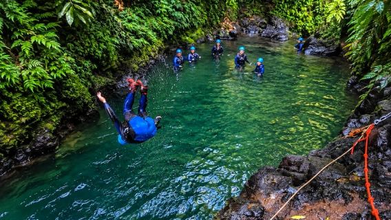 Sao Miguel: Ribeira dos Caldeiroes Canyoning Experience
