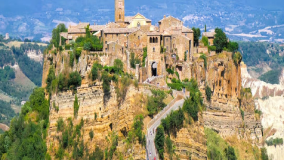 Italy Bagnoregio and Orvieto 1-day tour · Wine tasting and lunch included · Departure from Rome