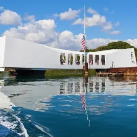Family-friendly Pearl Harbor and Honolulu Downtown with private transportation