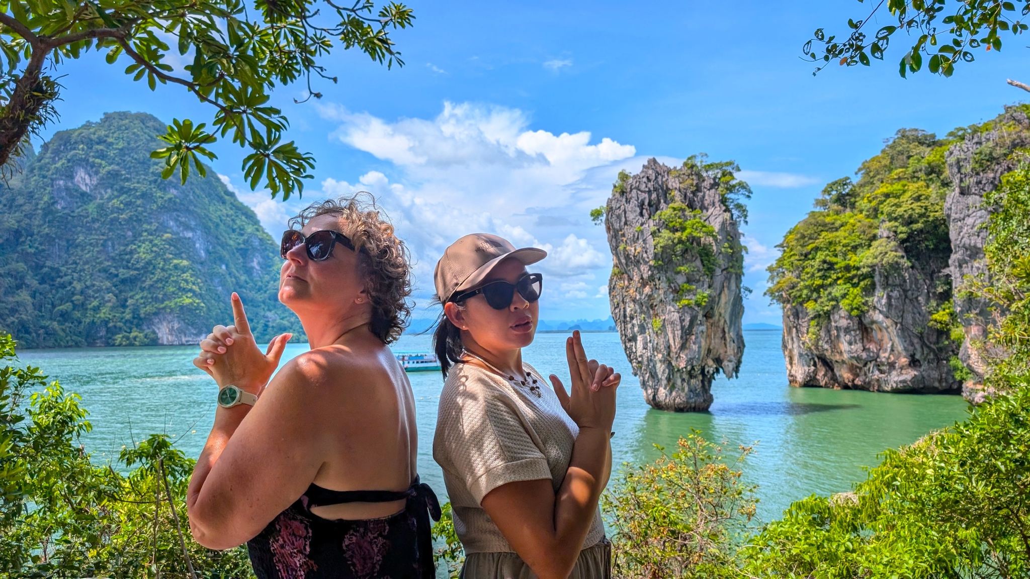 From Phuket or Khao Lak: James Bond, Koh Panyi and Khai Island Tour with Canoeing