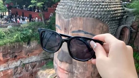 ○ Tour di 1 giorno al Buddha gigante di Leshan + capitale buddista orientale / Guida turistica professionale (multilingue) + veicolo privato