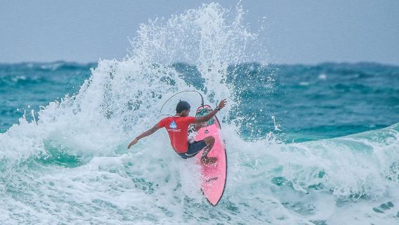 Cours particuliers de Surf à Phuket (stage intensif) |Des entraîneurs professionnels dispensent des formations à terre et en mer.|Adapté aux débutants