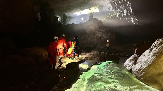 Tauch ein in die Dunkelheit: Eine aufregende Expedition in die Yanzi-Höhlenabgründe