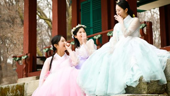 Hanbok rental for men - Changdeokgung branch