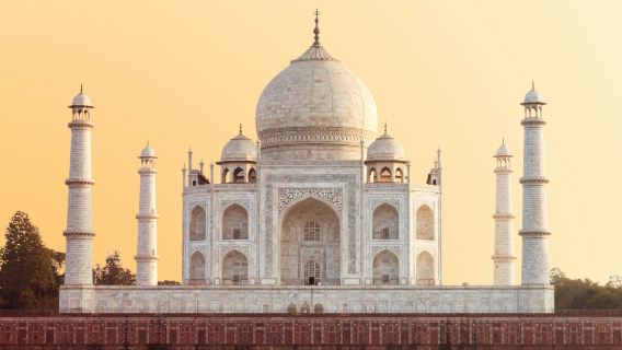 From Delhi: Taj Mahal and Agra One-Day Private Tour with Traditional Indian Attire