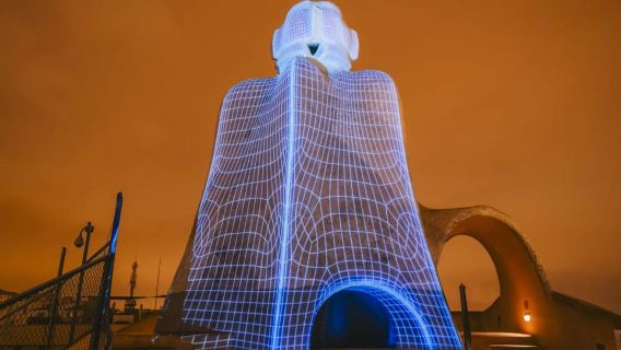 La Pedrera Premium: Tour exclusivo con cava y vistas impresionantes