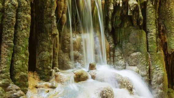 Kanchanaburi: fiume Kwai, cascate Erawan e tour degli elefanti