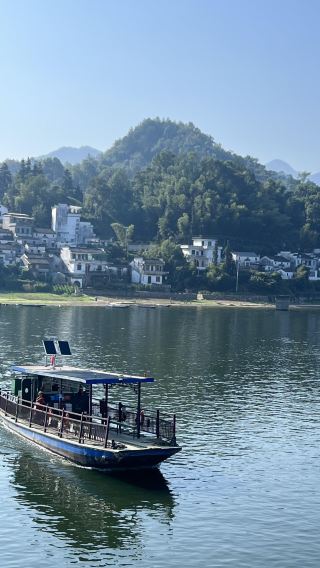 Huangshan Private Charter Day Tour: Hongcun + Xidi + Zhuhai Pit + Nanping (Chinese and English Services Available)