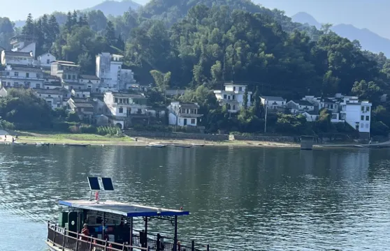 安徽黃山宏村+西遞+木坑竹海+南屏景區包車一日遊可中英文服務