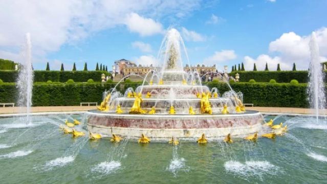 Discover Monet's House, Giverny and Versailles - Full-Day Tour