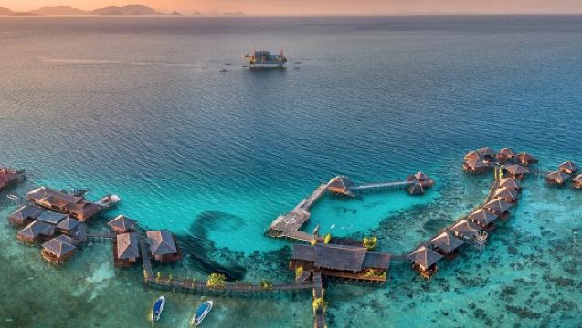 Mabul & Kapalai Island Day Tour – Snorkeling Adventure & Iconic Overwater Villas
