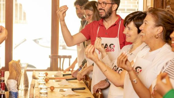 Florence: Kelas Memasak Kumpulan Kecil + Wain Tanpa Had + Lawatan Pasar Pilihan