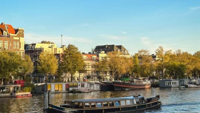 lawatan sehari pelayaran terusan Amsterdam Belanda + Kampung Kincir Angin + Muzium Negara + Istana Diraja