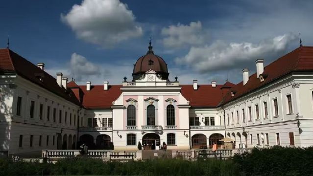 布達佩斯拉薩爾馬術公園精緻私人導覽【妻子的浪漫旅行一日遊】