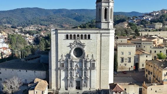 西班牙巴塞隆納周邊-赫羅納+貝薩盧中世紀古鎮遊-包車-精選