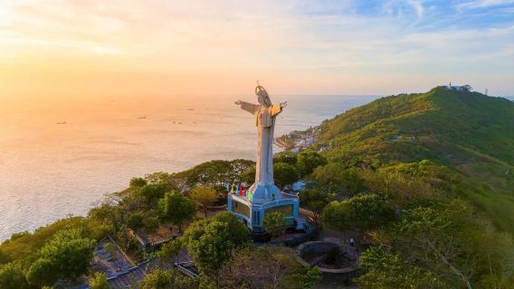 Vietnam: Tilpasset tur i Ho Chi Minh-byen | Jesusbjerget + Folkekomitéen + Den Nye Domkirke + Hovedpostkontoret ※