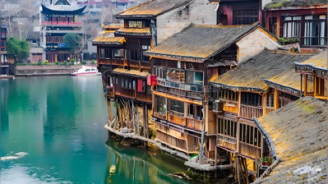 Zhangjiajie Essential Experience: 1-Day English Mini-Group Tour to Fenghuang Ancient Town