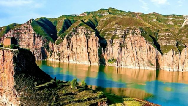 1-day tour of Yellow River + Great Wall + Ancient Villages + Laoniuwan Yellow River Grand Canyon Tourist Area