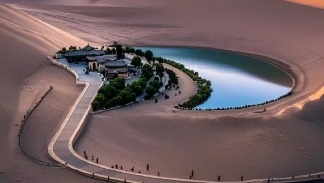 [Трансфер от двери] Классический однодневный тур по Дуньхуан: Поющие пески, Лунный источник и Пещеры Могао|Только экскурсии без шопинга