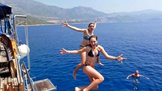 페티예에서 욀뤼데니즈 버터플라이 밸리 보트 투어 (점심 및 호텔 픽업 옵션 포함)