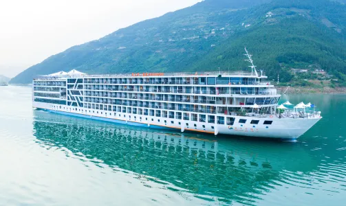 長江行長江*攬月*極光新船雲帆*如歌長江三峽旅遊重慶到宜昌到重慶