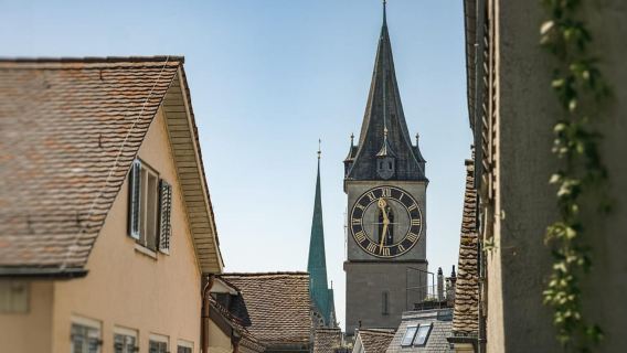 Zurich: 360° City Walk Tour Including Hidden Spots