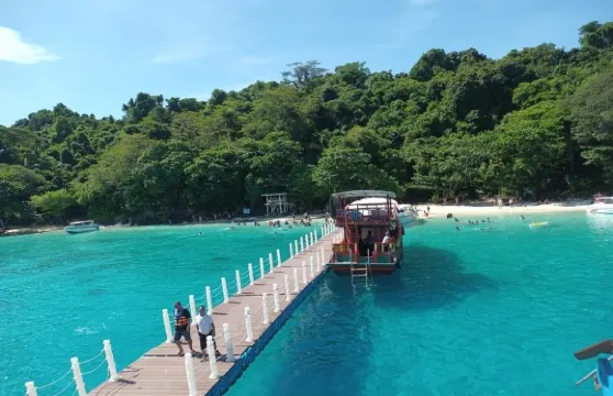 象島出發：快艇3島半日遊（Koh Rang+Yak Yai）