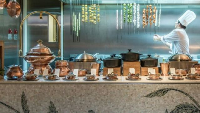 พระราชวังแวร์ซาเช่: งานเลี้ยงอาหารค่ำ