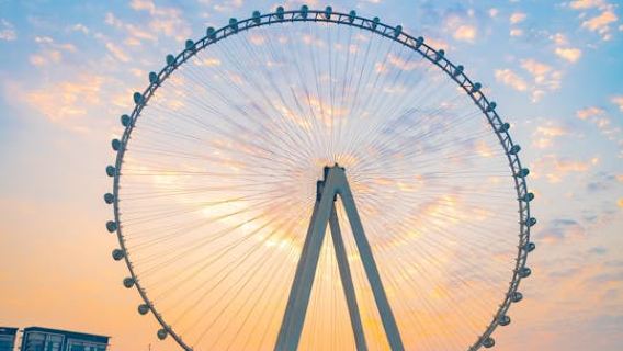 1-hour luxury yacht cruise in Dubai Marina