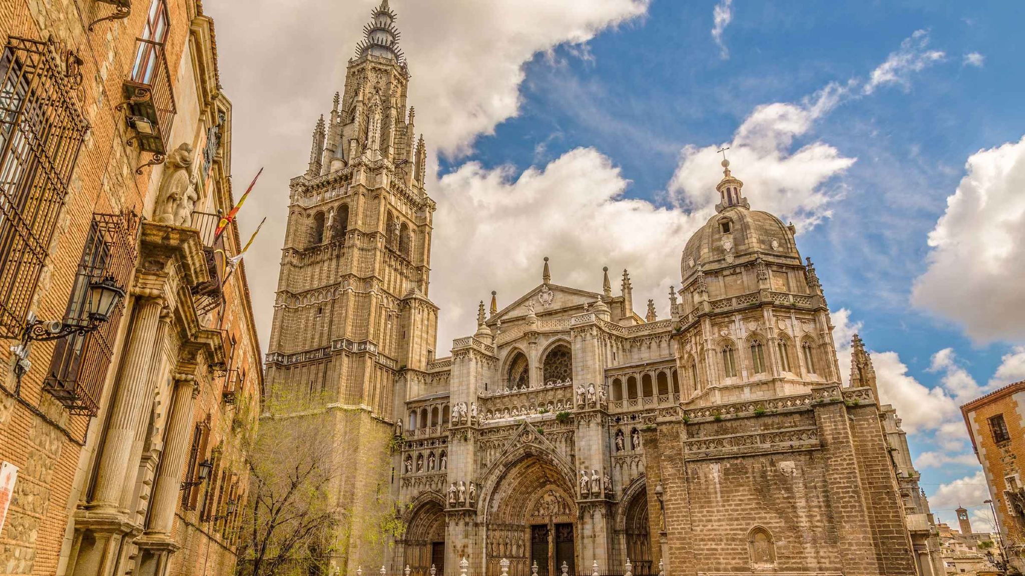 Round-trip from Madrid, Spain: Toledo + Segovia Half-day/1-day Tour (English/Chinese Guide)