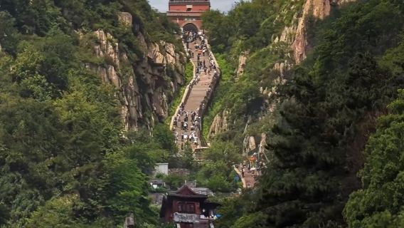 泰山風景區+南天門+十八盤+碧霞祠+玉皇頂純玩一日遊