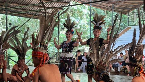 Tagesausflug zum Borneo-Kulturdorf in Sabah – Geteilte Tour ab 2 Personen (Mittagessen und Transfer inbegriffen)