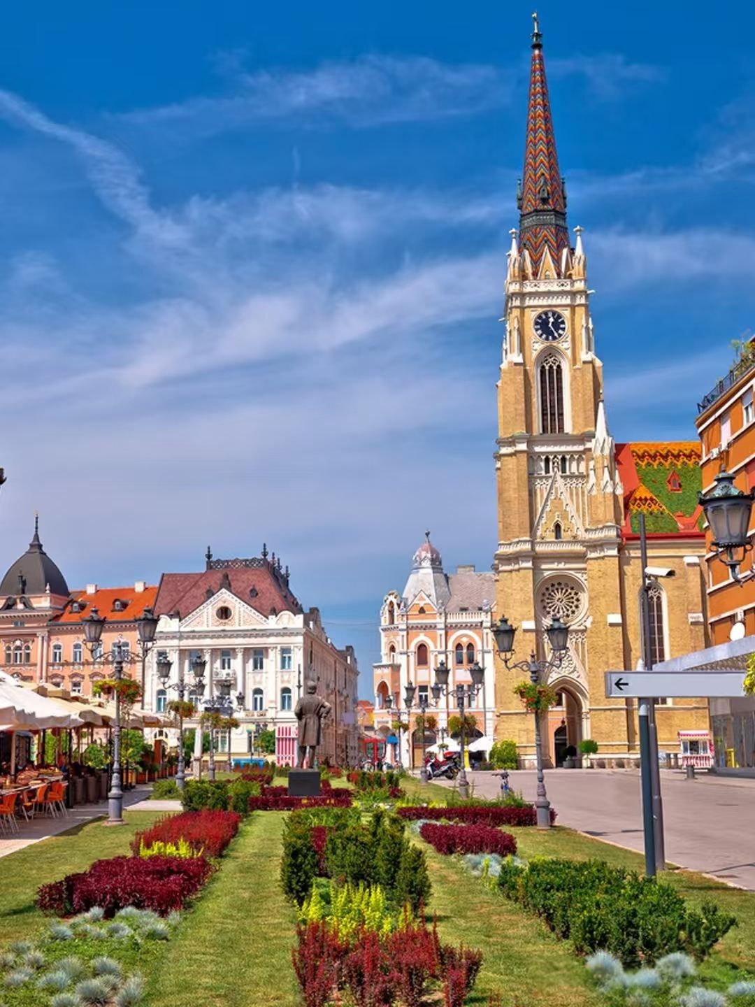 諾維薩德自由廣場＋塞爾維亞國家大劇院＋諾威薩主座教堂一日遊