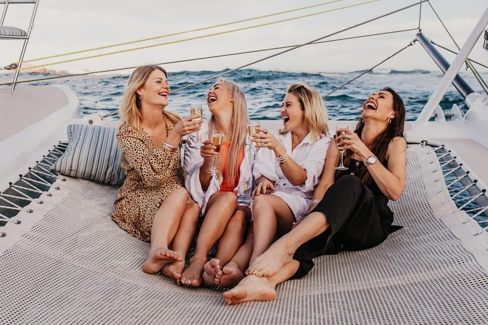 Knysna: Luxury Sunset Cruise with Captain's Barbeque