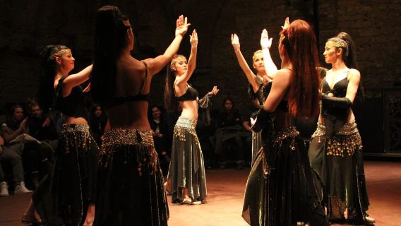 Cappadoce : Soirée turque avec dîner et boissons à volonté